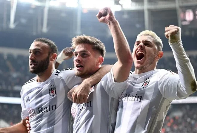 Beşiktaş'ta 7 isim dönüyor