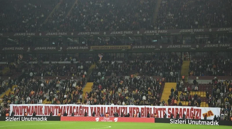 Galatasaray-Bandırmaspor maçında 6 Şubat depremleri unutulmadı