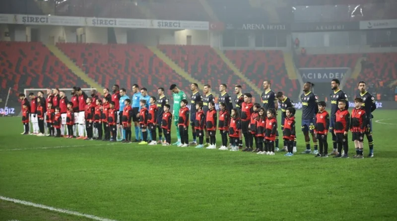 Fenerbahçe, Gaziantep FK'yı geçti
