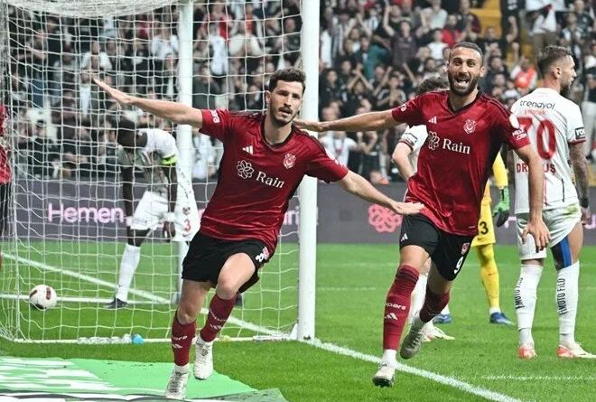 Beşiktaş'ta kadro planlaması: Salih, Cenk ve Rebic için karar verildi